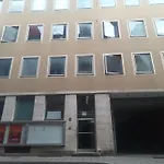 Low Budget Downtown Hostel Rooms & Apartments Gkp 2