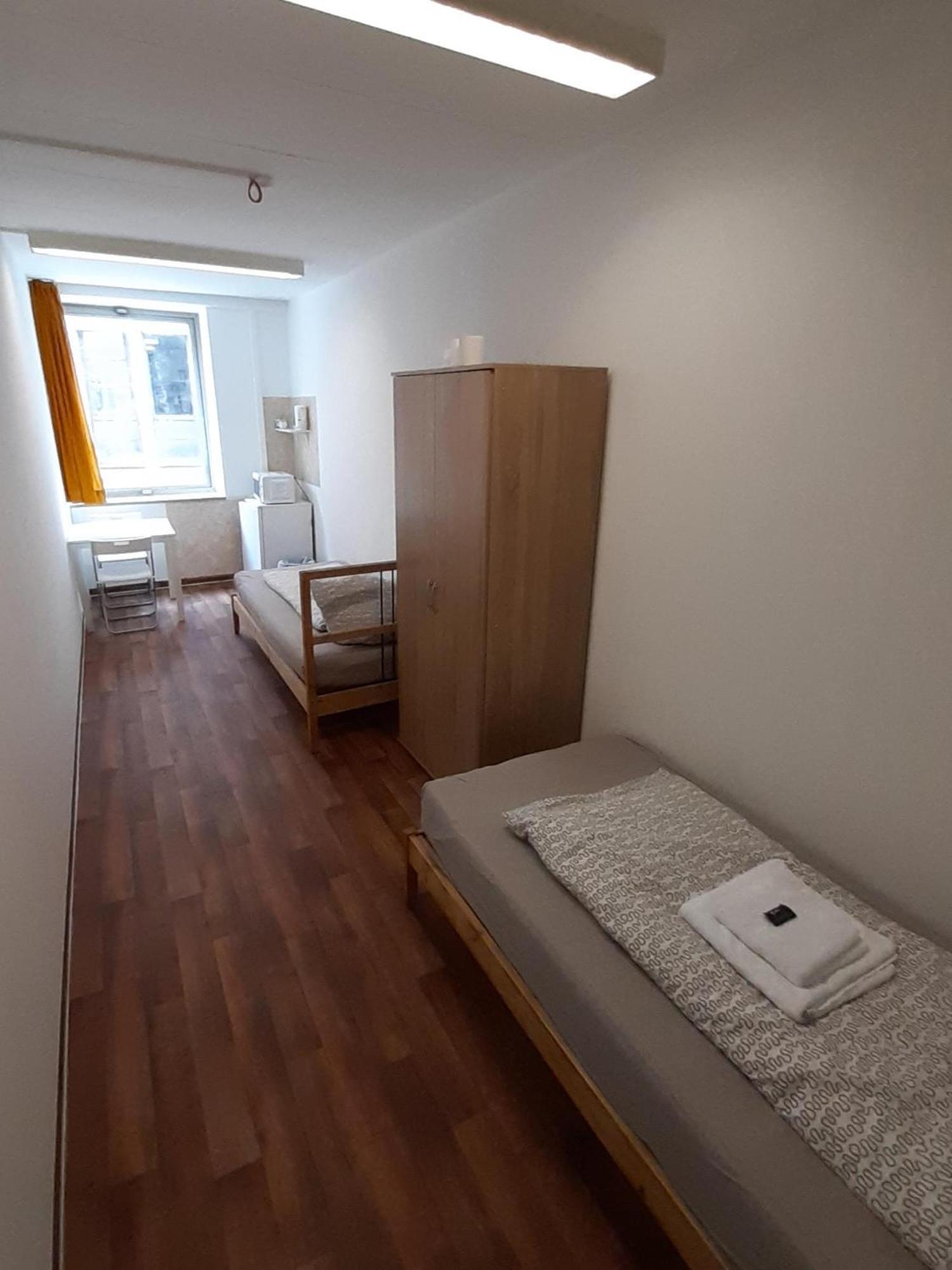 Hotel Budget Downtown & Gkp 2